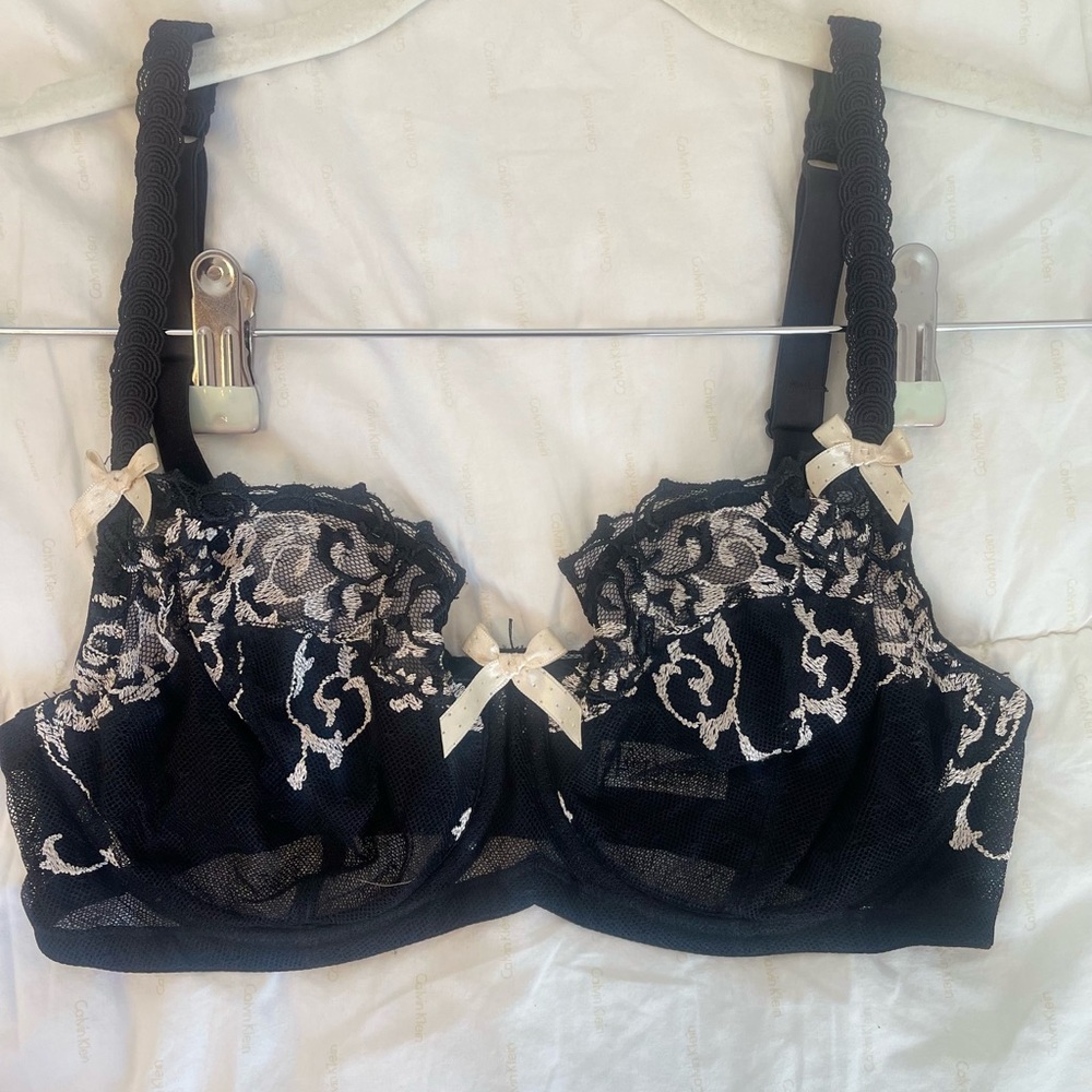Felons lingerie bra never worn